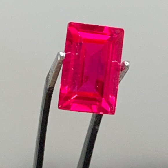 Beautiful rose baguette ruby - Picture 8 of 15